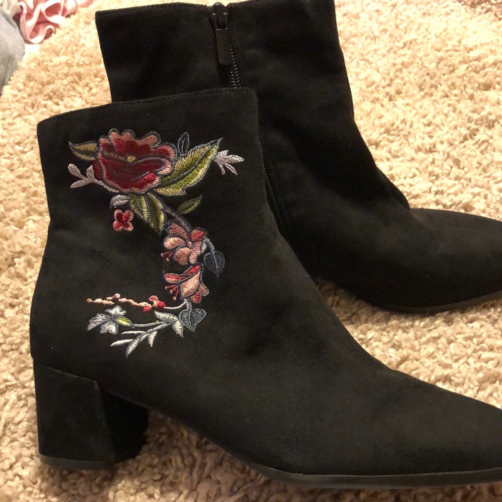Impo Suede Ankle Boots
